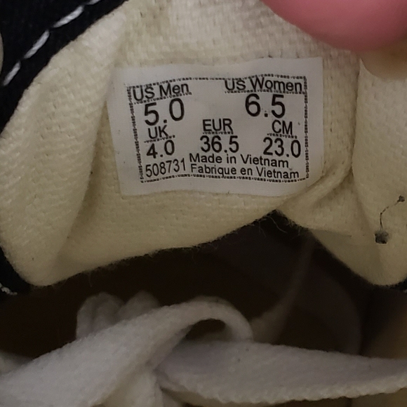 Vans x Sesame Street Old Skool Sneakers LE Rainbow Stripes 6.5 Women (5 Men) - Picture 11 of 13